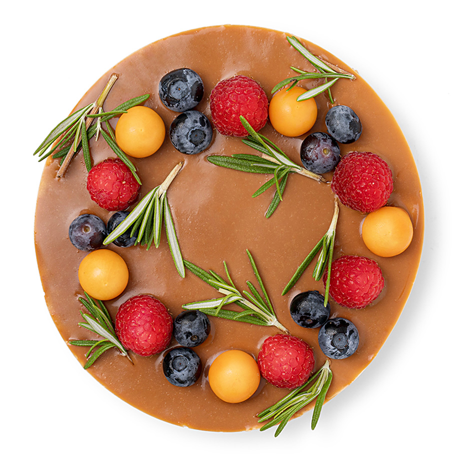 Карамельный чизкейк с ягодами